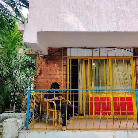 Piggy Calangute By Urban Nomads - Dorms & Pvt Rooms-3